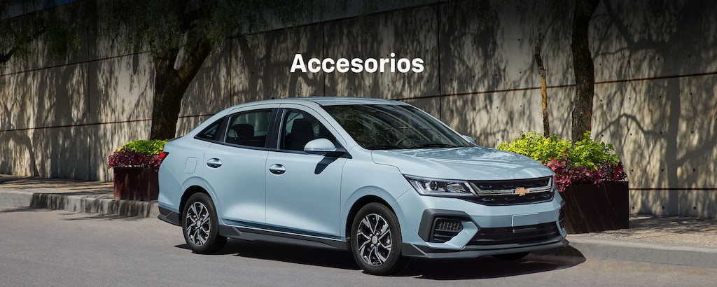 Accesorios para el interior y exterior del nuevo auto tipo sedán Chevrolet Aveo 2025 con pantalla táctil de 8 pulgadas